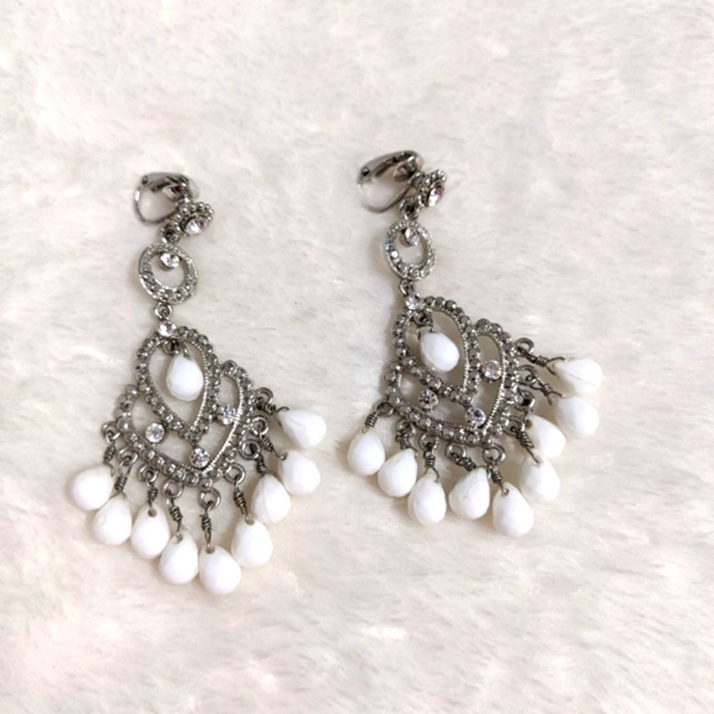 Vintage Rhinestone & White Acrylic Bead Chandelier Clip Earrings - Picture 7 of 7